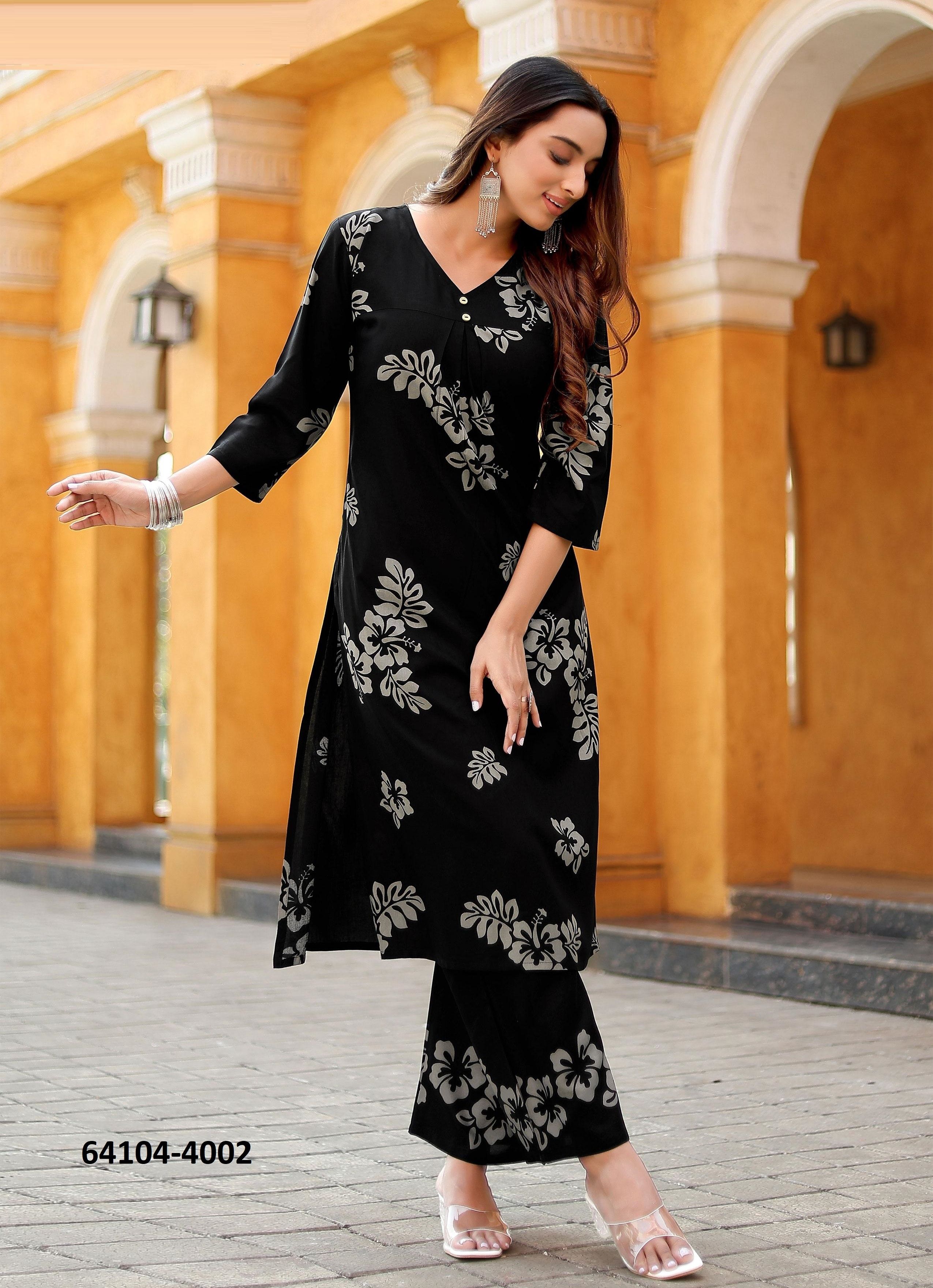 HEER - Catalog # 64104 (Set of 6 Tops With Bottoms)