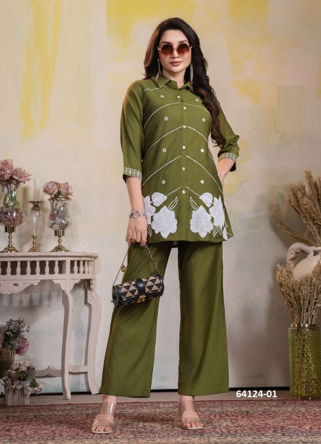 KVISHA - Catalog # 64124 (Set of 6 Tops With Bottoms) KVISHA - Catalog # 64124 (Set of 6 Tops With Bottoms)