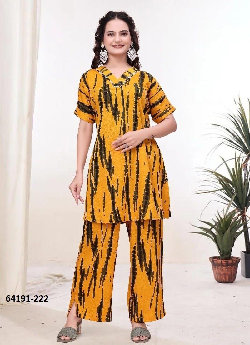 CO-ORD SET 221 - Catalog # 64191 (Set of 2 Tops With Bottoms) CO-ORD SET 221 - Catalog # 64191 (Set of 2 Tops With Bottoms)