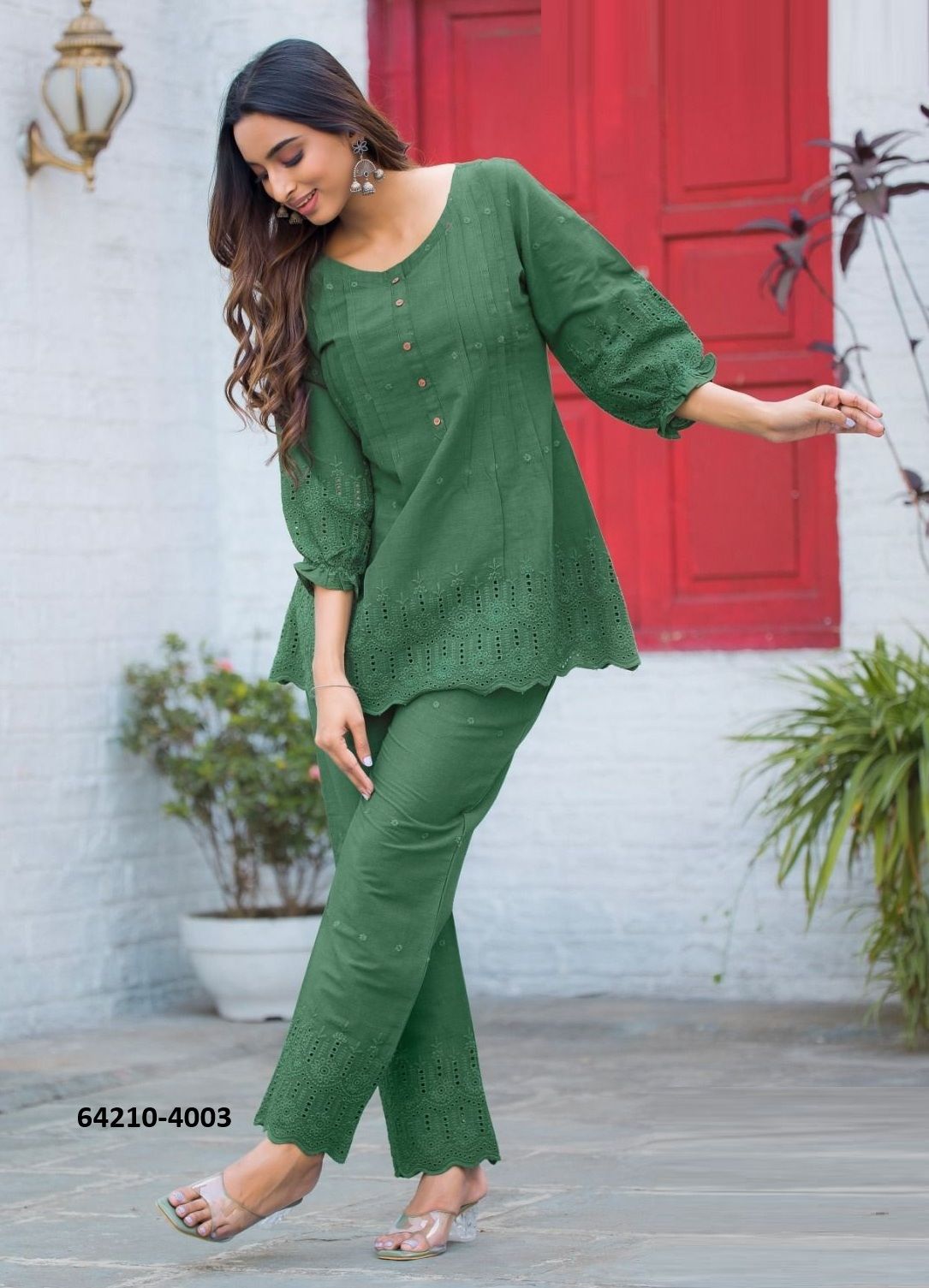 TRENDZ - Catalog # 64210 (Set of 4 Tops With Bottoms) TRENDZ - Catalog # 64210 (Set of 4 Tops With Bottoms)