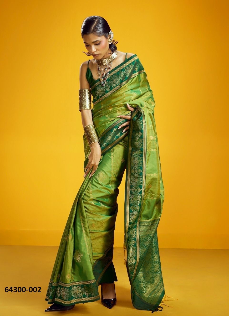 KILKAARI - Catalog # 64300 (Set of 6 Sarees) KILKAARI - Catalog # 64300 (Set of 6 Sarees)