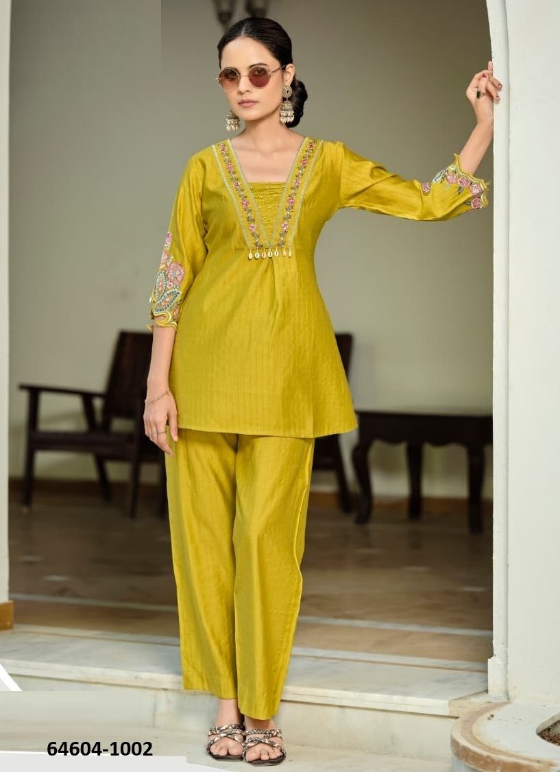 JIYA - Catalog # 64604 (Set of 4 Tops With Bottoms) JIYA - Catalog # 64604 (Set of 4 Tops With Bottoms)