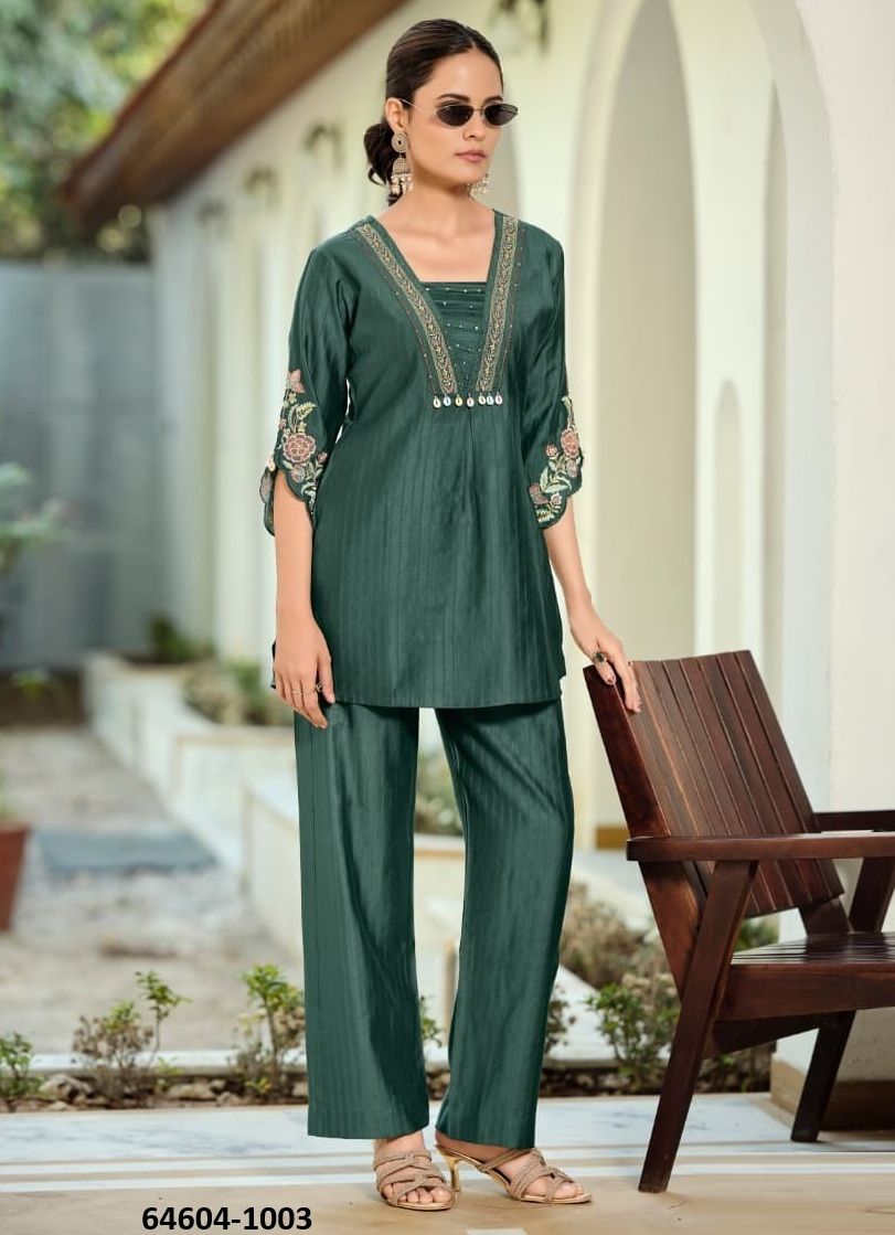 JIYA - Catalog # 64604 (Set of 4 Tops With Bottoms) JIYA - Catalog # 64604 (Set of 4 Tops With Bottoms)