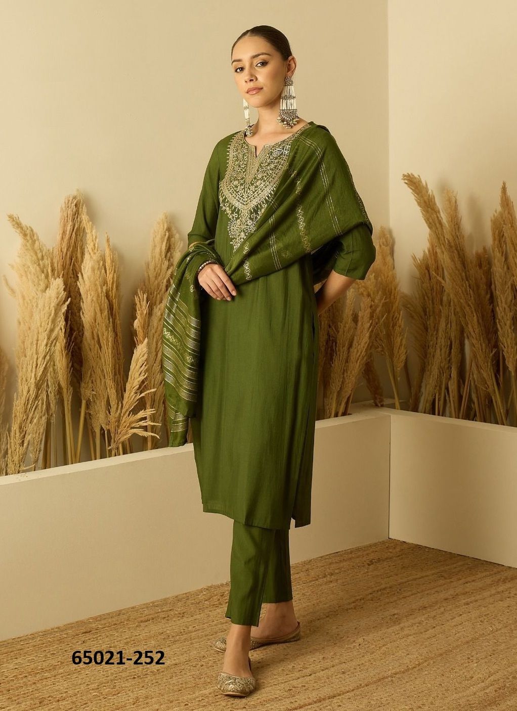 SERIES 220 - Catalog # 65021 (Set of 17 Readymade Salwar Suits) SERIES 220 - Catalog # 65021 (Set of 17 Readymade Salwar Suits)