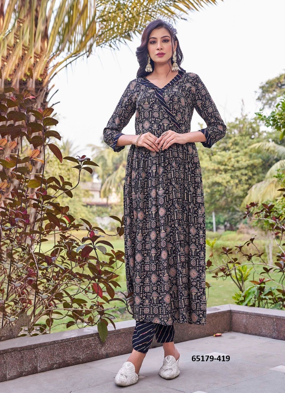 LAKSHMIPUSP - Catalog # 65179 (Set of 4 Tops With Bottoms) LAKSHMIPUSP - Catalog # 65179 (Set of 4 Tops With Bottoms)