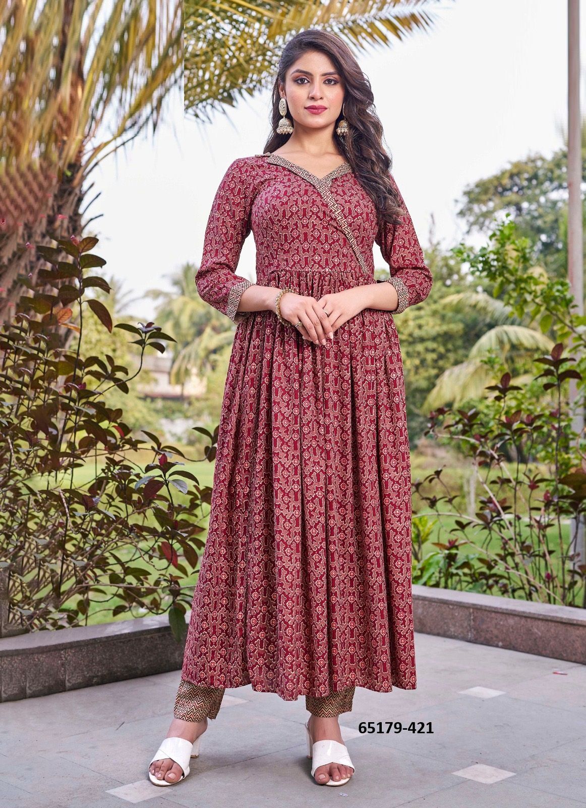 LAKSHMIPUSP - Catalog # 65179 (Set of 4 Tops With Bottoms) LAKSHMIPUSP - Catalog # 65179 (Set of 4 Tops With Bottoms)