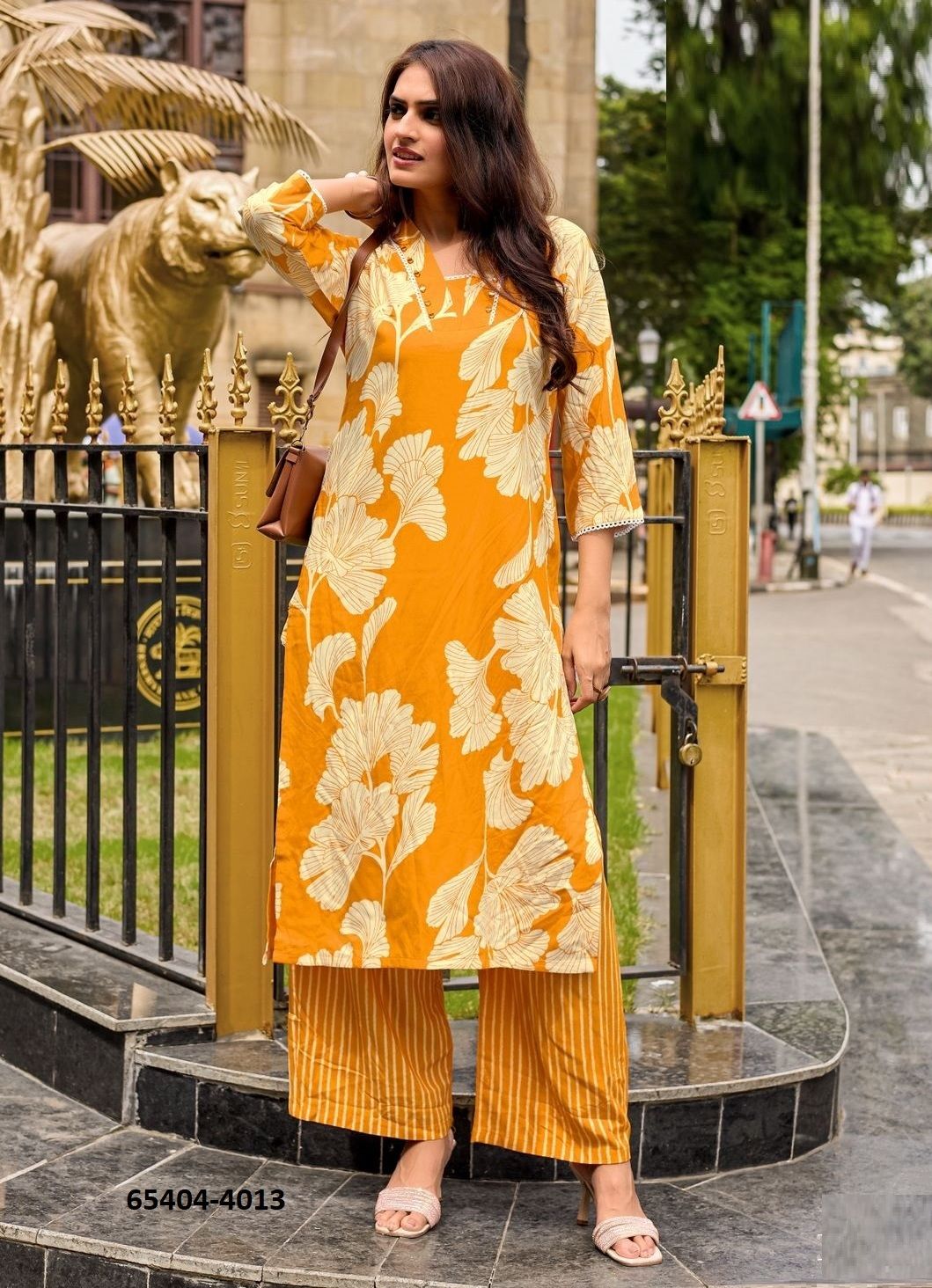 RANGOLI 3 - Catalog # 65404 (Set of 6 Tops With Bottoms) RANGOLI 3 - Catalog # 65404 (Set of 6 Tops With Bottoms)