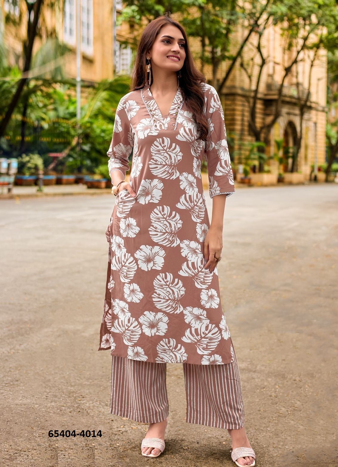 RANGOLI 3 - Catalog # 65404 (Set of 6 Tops With Bottoms) RANGOLI 3 - Catalog # 65404 (Set of 6 Tops With Bottoms)