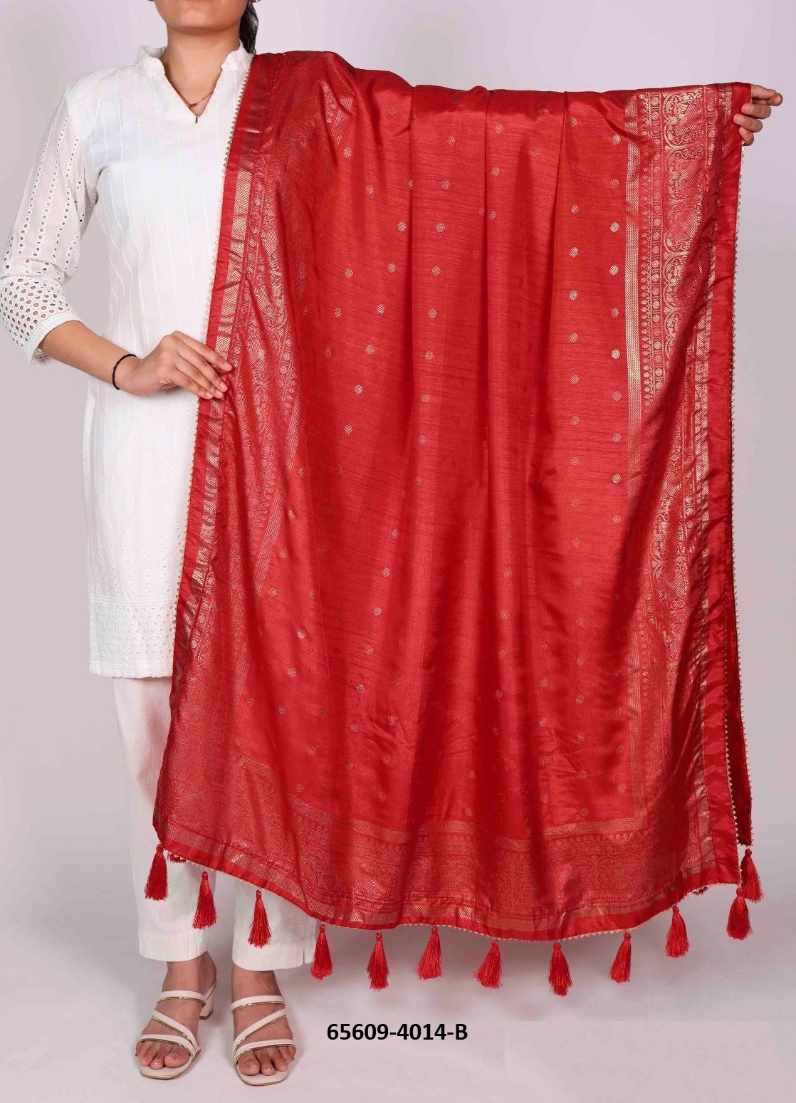 TUSSER SILK BANDHANI PATOLA - Catalog # 65609 (Set of 20 Only Dupattas) TUSSER SILK BANDHANI PATOLA - Catalog # 65609 (Set of 20 Only Dupattas)