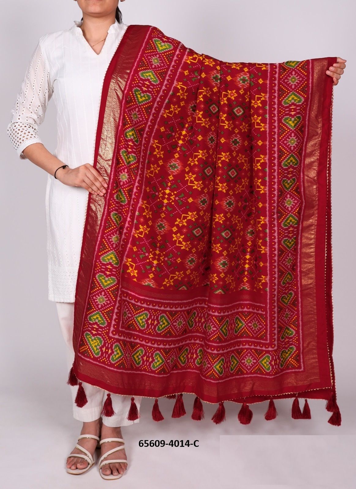TUSSER SILK BANDHANI PATOLA - Catalog # 65609 (Set of 20 Only Dupattas) TUSSER SILK BANDHANI PATOLA - Catalog # 65609 (Set of 20 Only Dupattas)