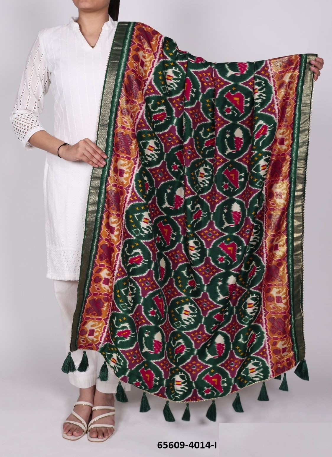 TUSSER SILK BANDHANI PATOLA - Catalog # 65609 (Set of 20 Only Dupattas) TUSSER SILK BANDHANI PATOLA - Catalog # 65609 (Set of 20 Only Dupattas)
