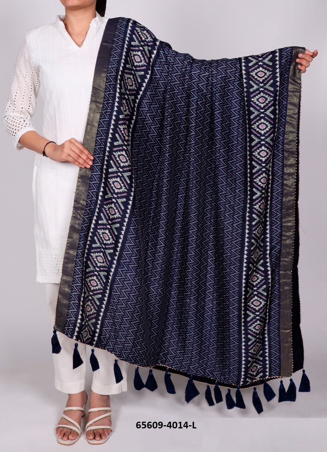 TUSSER SILK BANDHANI PATOLA - Catalog # 65609 (Set of 20 Only Dupattas) TUSSER SILK BANDHANI PATOLA - Catalog # 65609 (Set of 20 Only Dupattas)