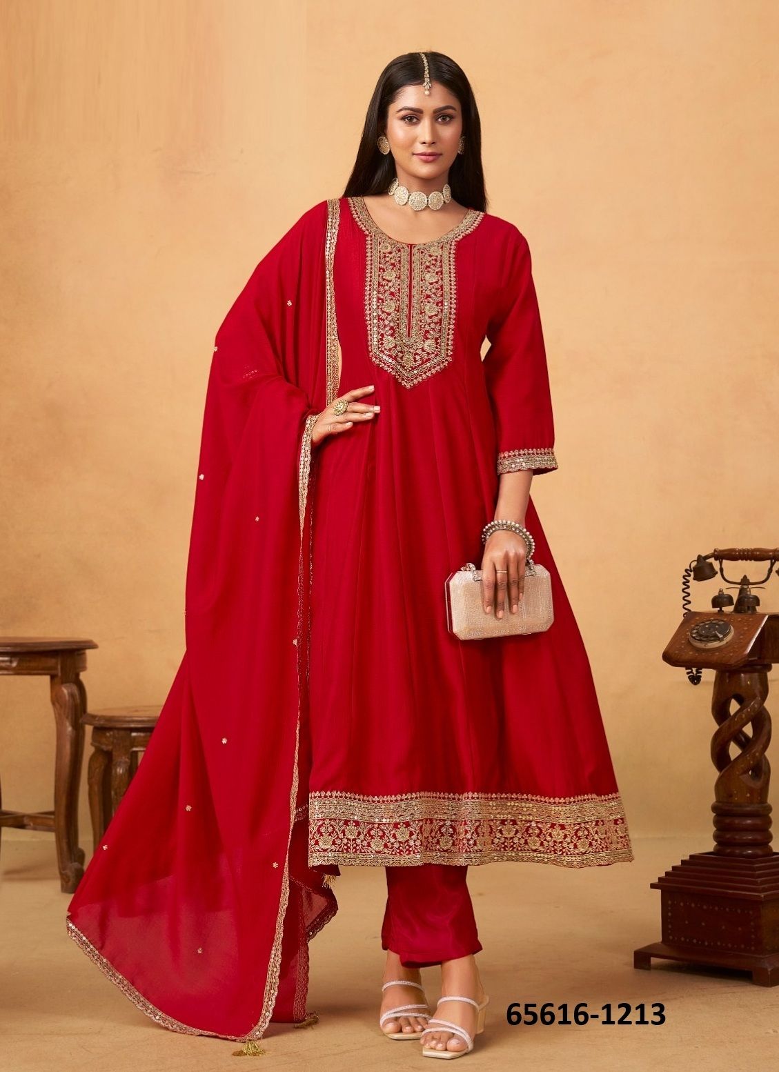 BANNO - Catalog # 65616 (Set of 4 SIZE-SETS [Readymade Salwar Suits])