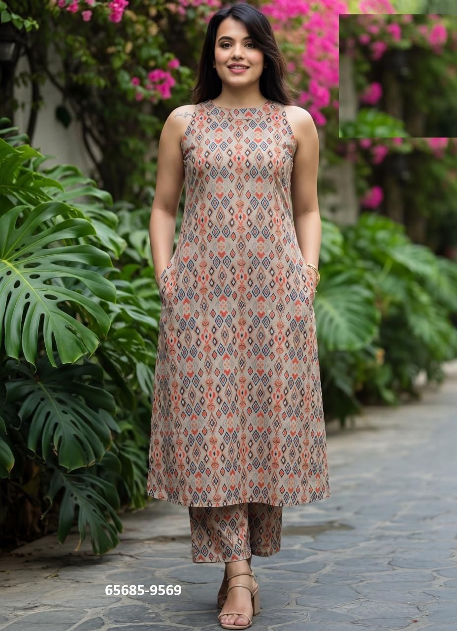 SUMMER SPECIAL CO-ORD SET - Catalog # 65685 (Set of 7 Tops With Bottoms) SUMMER SPECIAL CO-ORD SET - Catalog # 65685 (Set of 7 Tops With Bottoms)