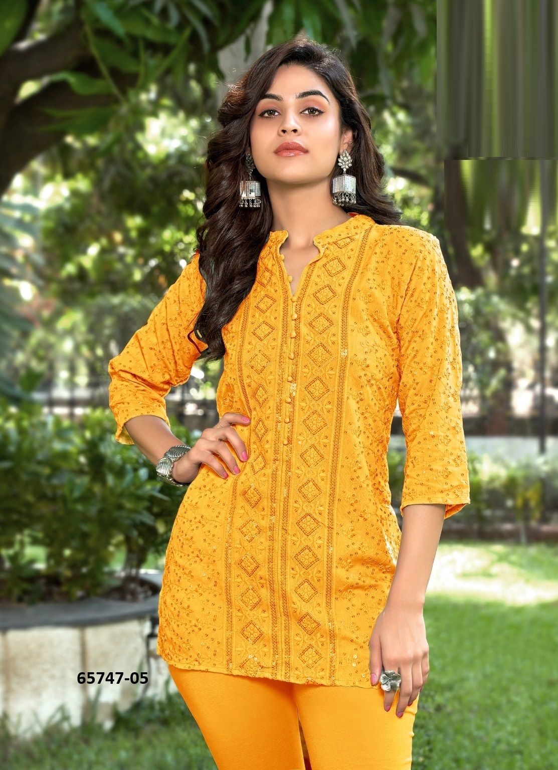 SPARK - Catalog # 65747 (Set of 7 SIZE-SETS [Readymade Women's Kurtis / Tops])