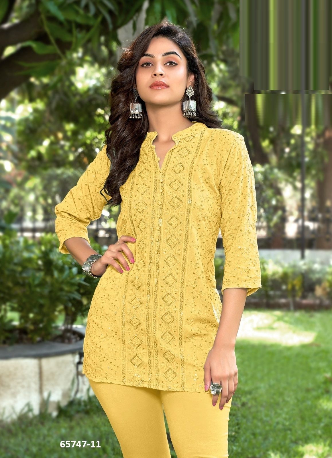 SPARK - Catalog # 65747 (Set of 7 SIZE-SETS [Readymade Women's Kurtis / Tops])
