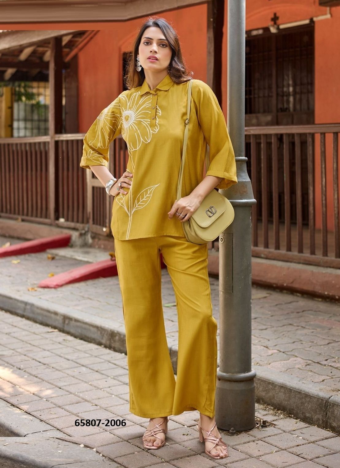 GOLDEN LADY - Catalog # 65807 (Set of 6 Tops With Bottoms)
