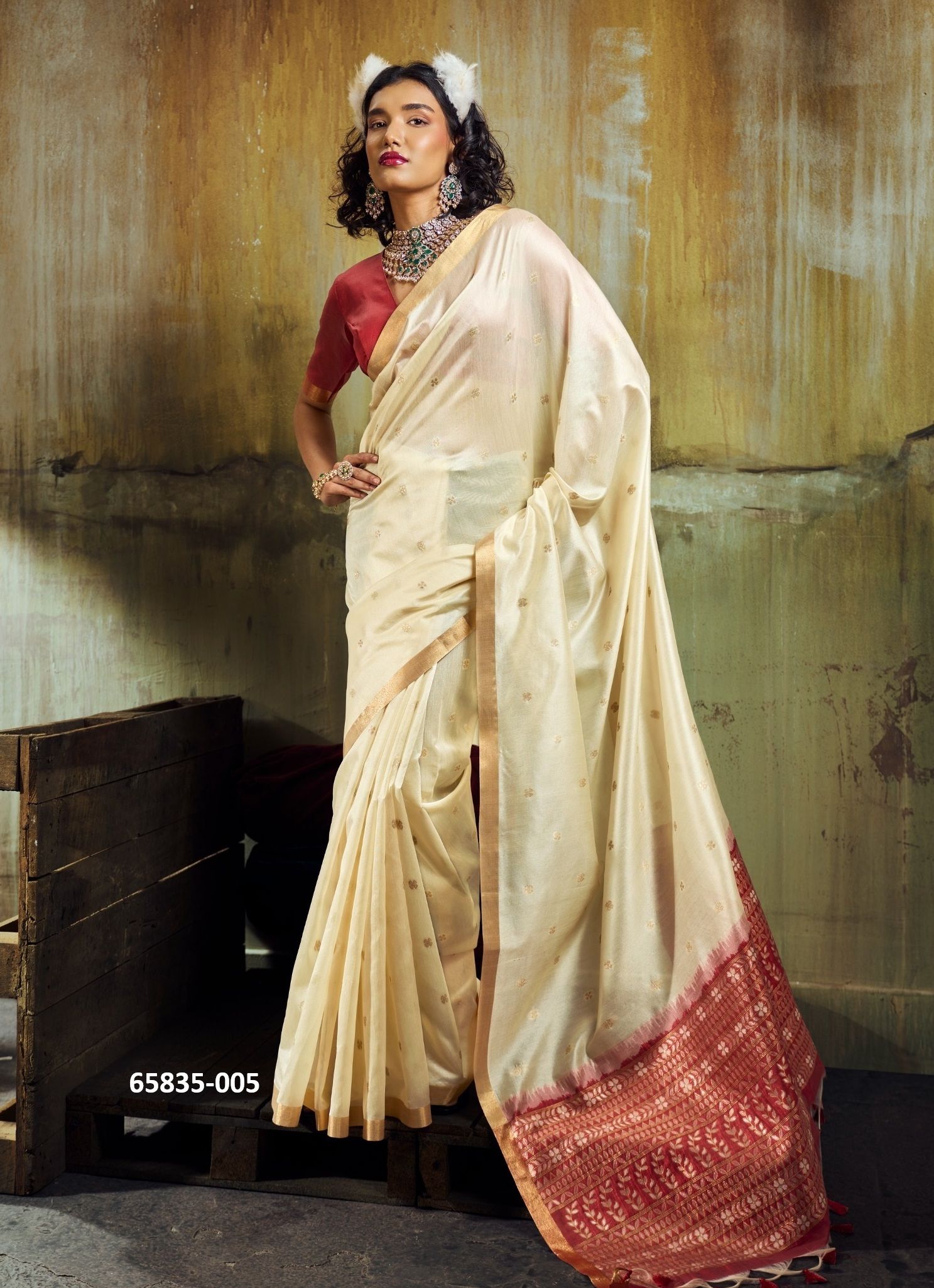 KANOI ZARDOSI - Catalog # 65835 (Set of 6 Sarees) KANOI ZARDOSI - Catalog # 65835 (Set of 6 Sarees)