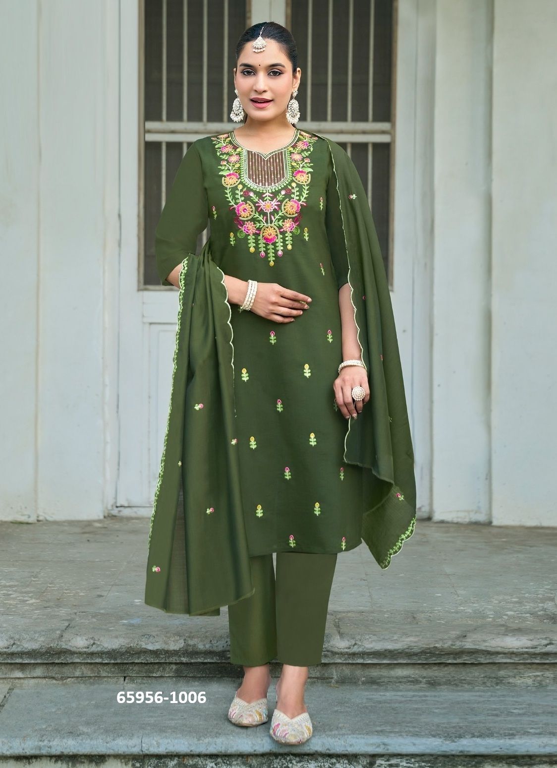 KAAMINI 1 - Catalog # 65956 (Set of 8 Readymade Salwar Suits)