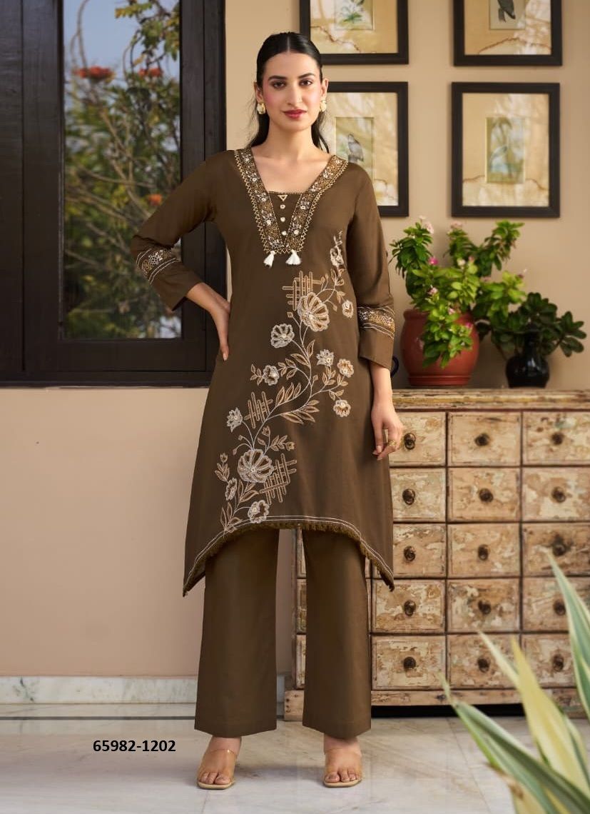 AMRITA - Catalog # 65982 (Set of 4 Tops With Bottoms)