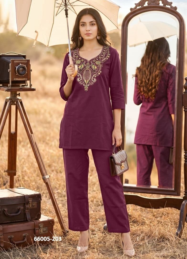 SARA - Catalog # 66005 (Set of 6 Tops With Bottoms) SARA - Catalog # 66005 (Set of 6 Tops With Bottoms)