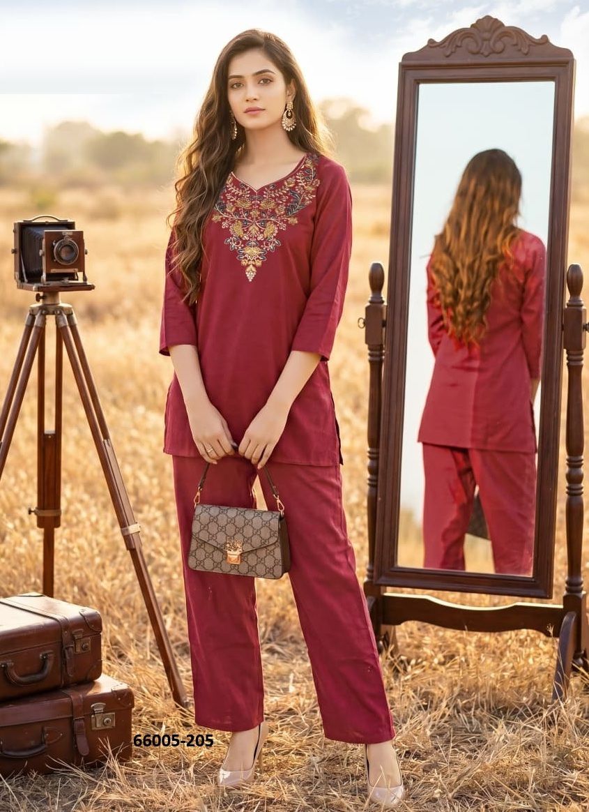 SARA - Catalog # 66005 (Set of 6 Tops With Bottoms) SARA - Catalog # 66005 (Set of 6 Tops With Bottoms)