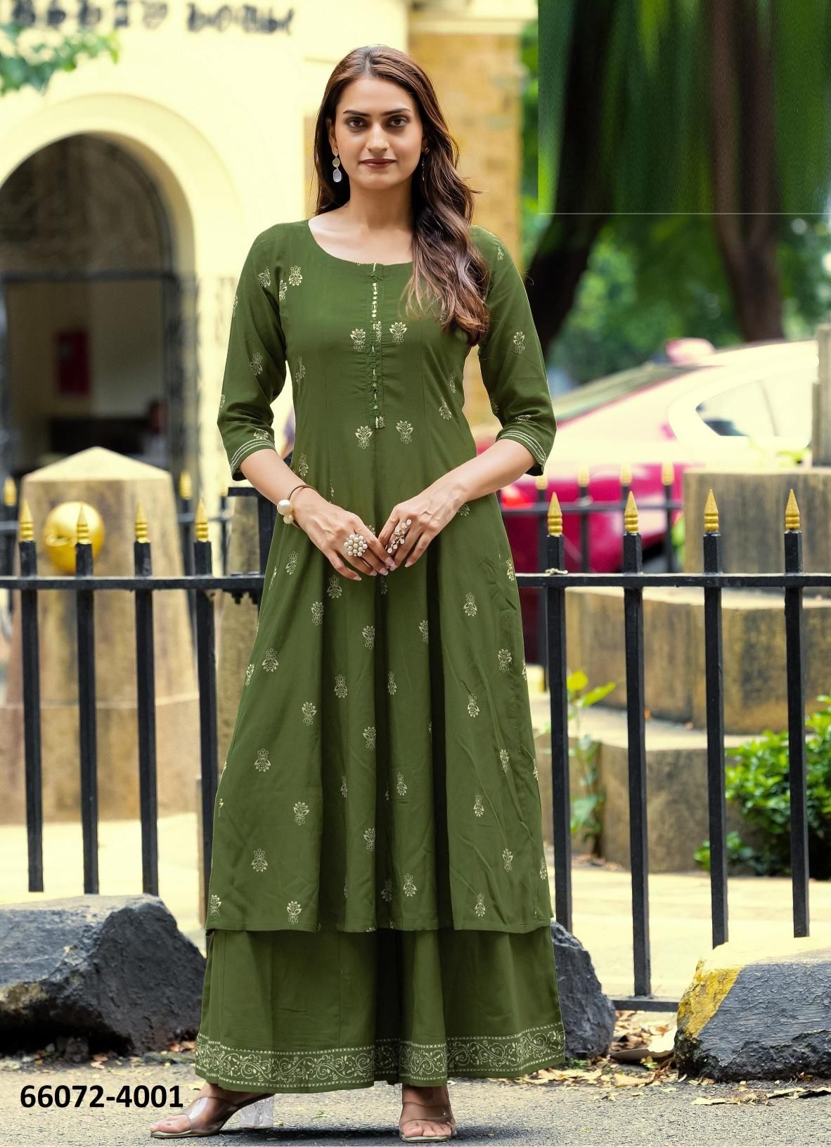 TORAL - Catalog # 66072 (Set of 4 Tops With Bottoms) TORAL - Catalog # 66072 (Set of 4 Tops With Bottoms)