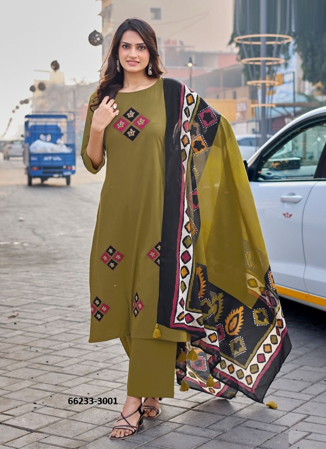 VARUNI - Catalog # 66233 (Set of 4 Readymade Salwar Suits) VARUNI - Catalog # 66233 (Set of 4 Readymade Salwar Suits)