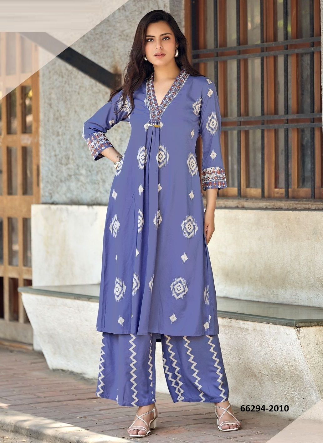 VITARA 2 - Catalog # 66294 (Set of 5 Tops With Bottoms)