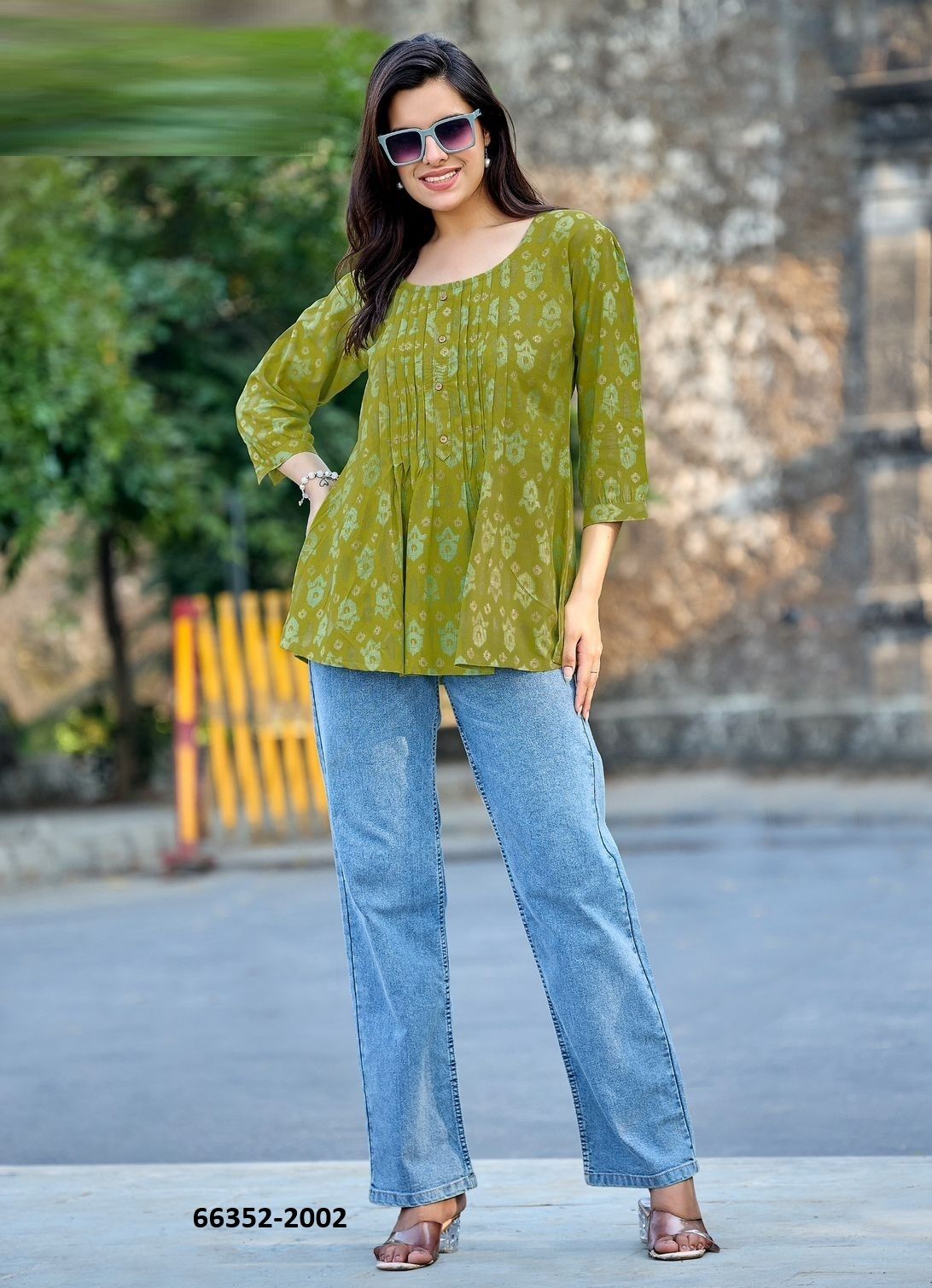 CRISPY - Catalog # 66352 (Set of 6 Readymade Women's Kurtis / Tops) CRISPY - Catalog # 66352 (Set of 6 Readymade Women's Kurtis / Tops)