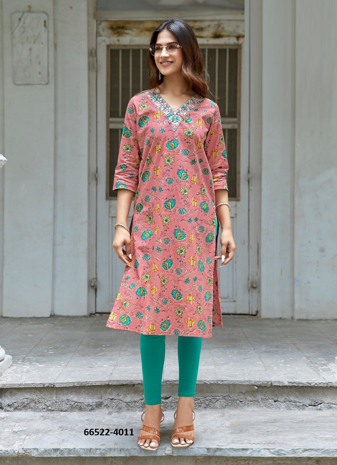 PAHEL 4 - Catalog # 66522 (Set of 11 Readymade Women's Kurtis / Tops) PAHEL 4 - Catalog # 66522 (Set of 11 Readymade Women's Kurtis / Tops)