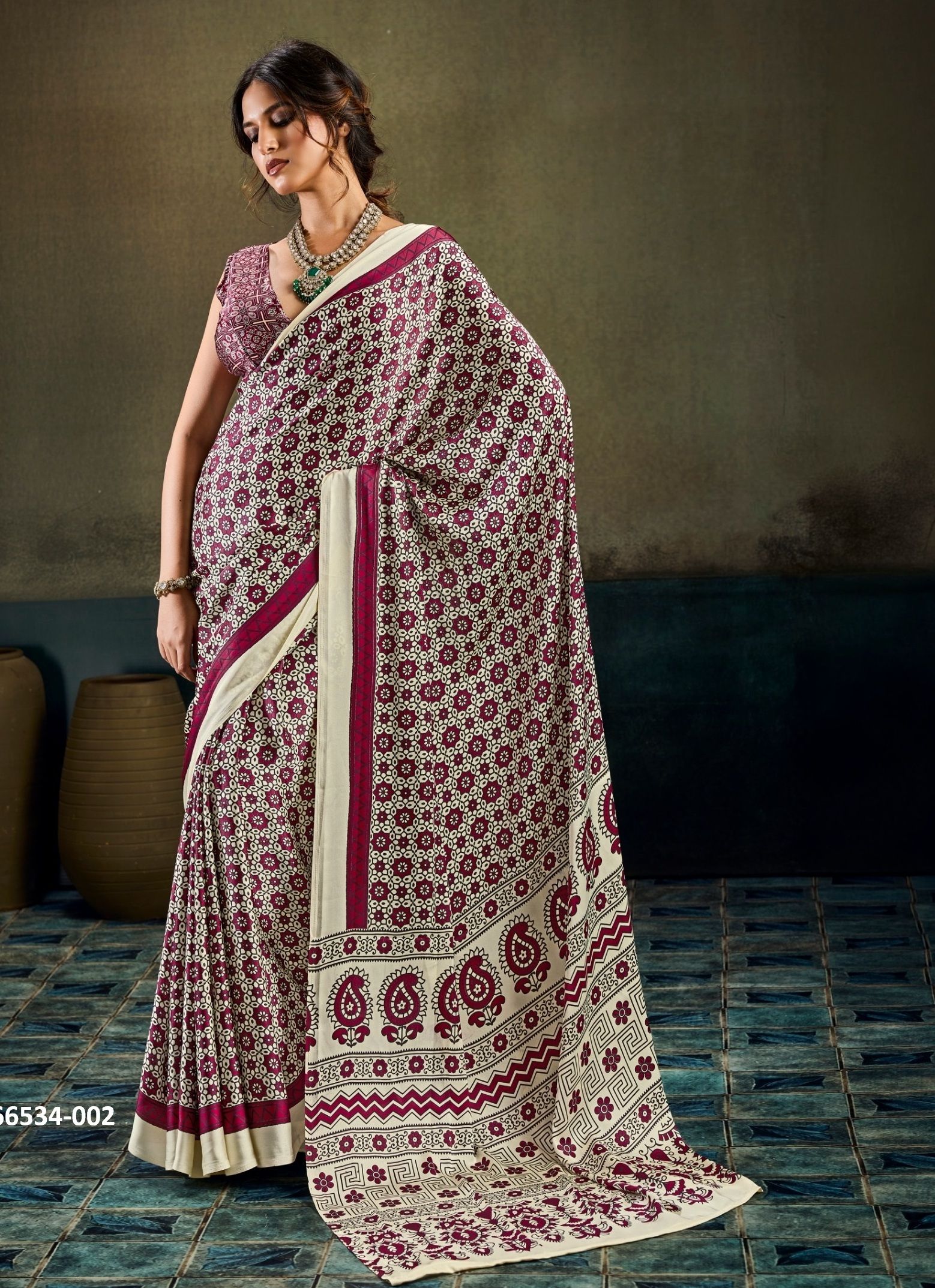 QUEEN - Catalog # 66534 (Set of 4 Sarees) QUEEN - Catalog # 66534 (Set of 4 Sarees)