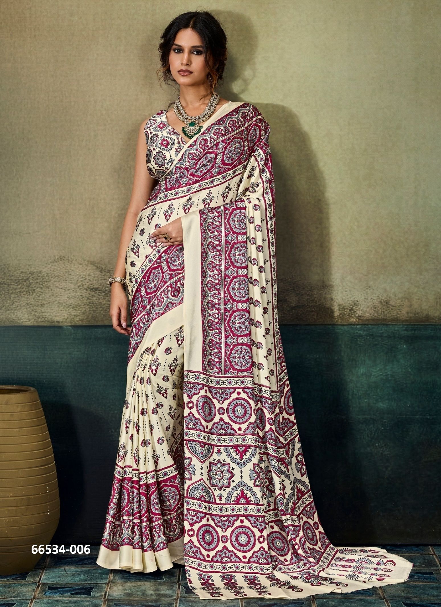 QUEEN - Catalog # 66534 (Set of 4 Sarees) QUEEN - Catalog # 66534 (Set of 4 Sarees)