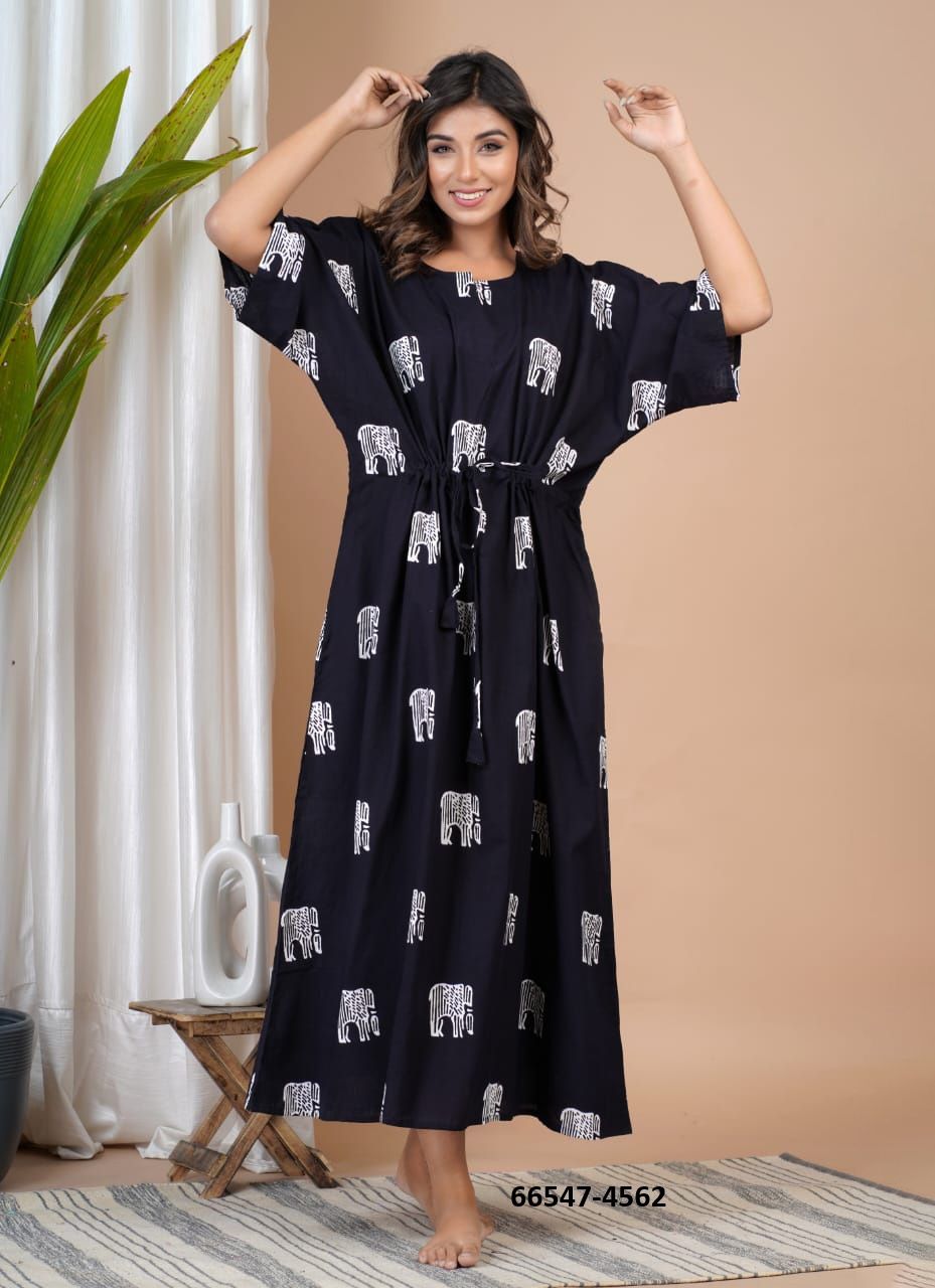 SUMMER UNIQUE PLUS-SIZE KAFTANS - Catalog # 66547 (Set of 51 Kaftans / Ponchos) SUMMER UNIQUE PLUS-SIZE KAFTANS - Catalog # 66547 (Set of 51 Kaftans / Ponchos)