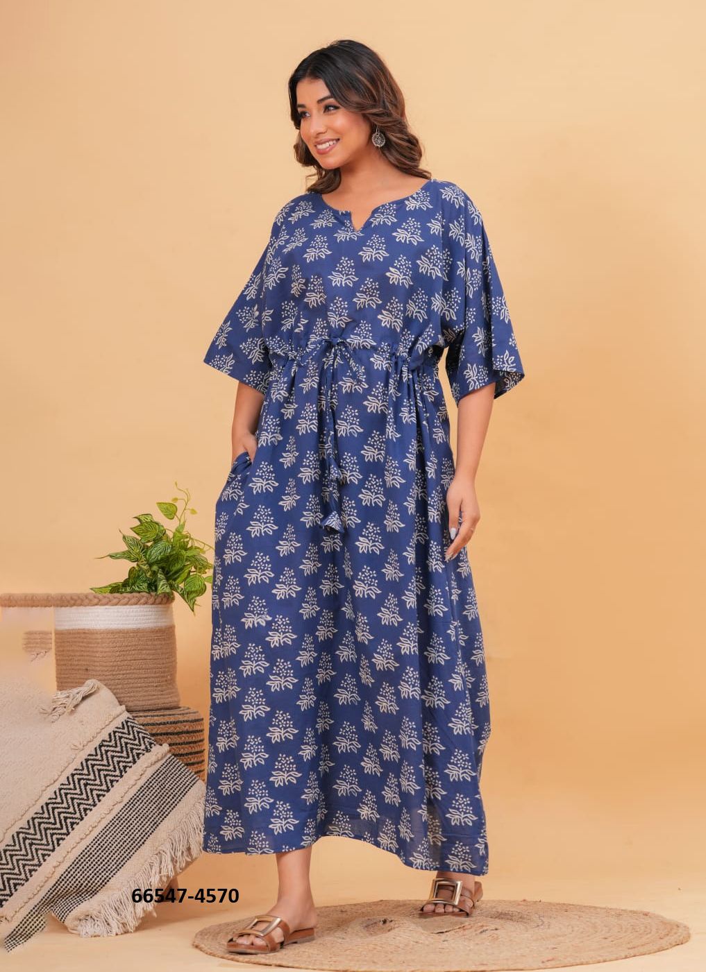 SUMMER UNIQUE PLUS-SIZE KAFTANS - Catalog # 66547 (Set of 51 Kaftans / Ponchos) SUMMER UNIQUE PLUS-SIZE KAFTANS - Catalog # 66547 (Set of 51 Kaftans / Ponchos)