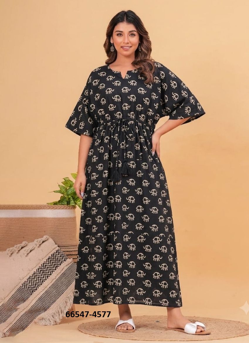 SUMMER UNIQUE PLUS-SIZE KAFTANS - Catalog # 66547 (Set of 51 Kaftans / Ponchos) SUMMER UNIQUE PLUS-SIZE KAFTANS - Catalog # 66547 (Set of 51 Kaftans / Ponchos)
