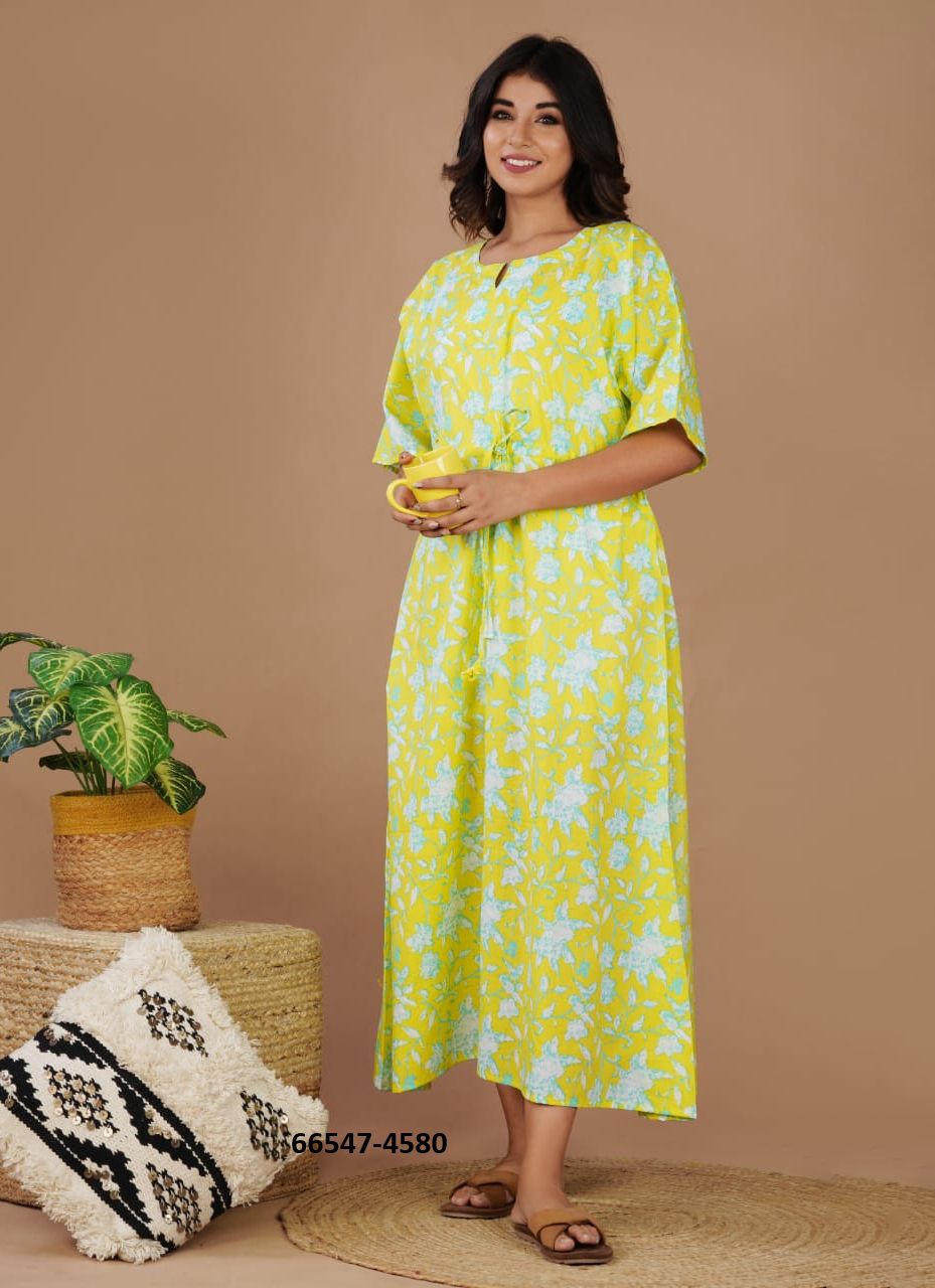 SUMMER UNIQUE PLUS-SIZE KAFTANS - Catalog # 66547 (Set of 51 Kaftans / Ponchos) SUMMER UNIQUE PLUS-SIZE KAFTANS - Catalog # 66547 (Set of 51 Kaftans / Ponchos)