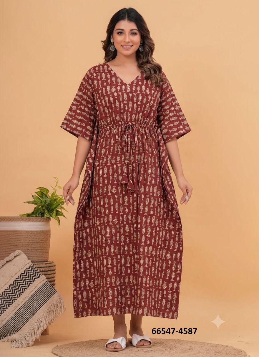 SUMMER UNIQUE PLUS-SIZE KAFTANS - Catalog # 66547 (Set of 51 Kaftans / Ponchos) SUMMER UNIQUE PLUS-SIZE KAFTANS - Catalog # 66547 (Set of 51 Kaftans / Ponchos)