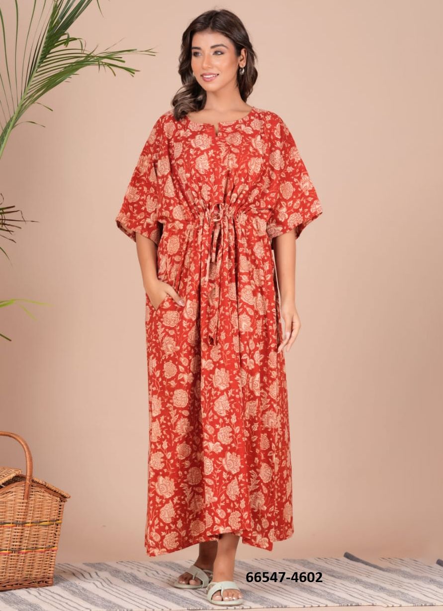 SUMMER UNIQUE PLUS-SIZE KAFTANS - Catalog # 66547 (Set of 51 Kaftans / Ponchos) SUMMER UNIQUE PLUS-SIZE KAFTANS - Catalog # 66547 (Set of 51 Kaftans / Ponchos)