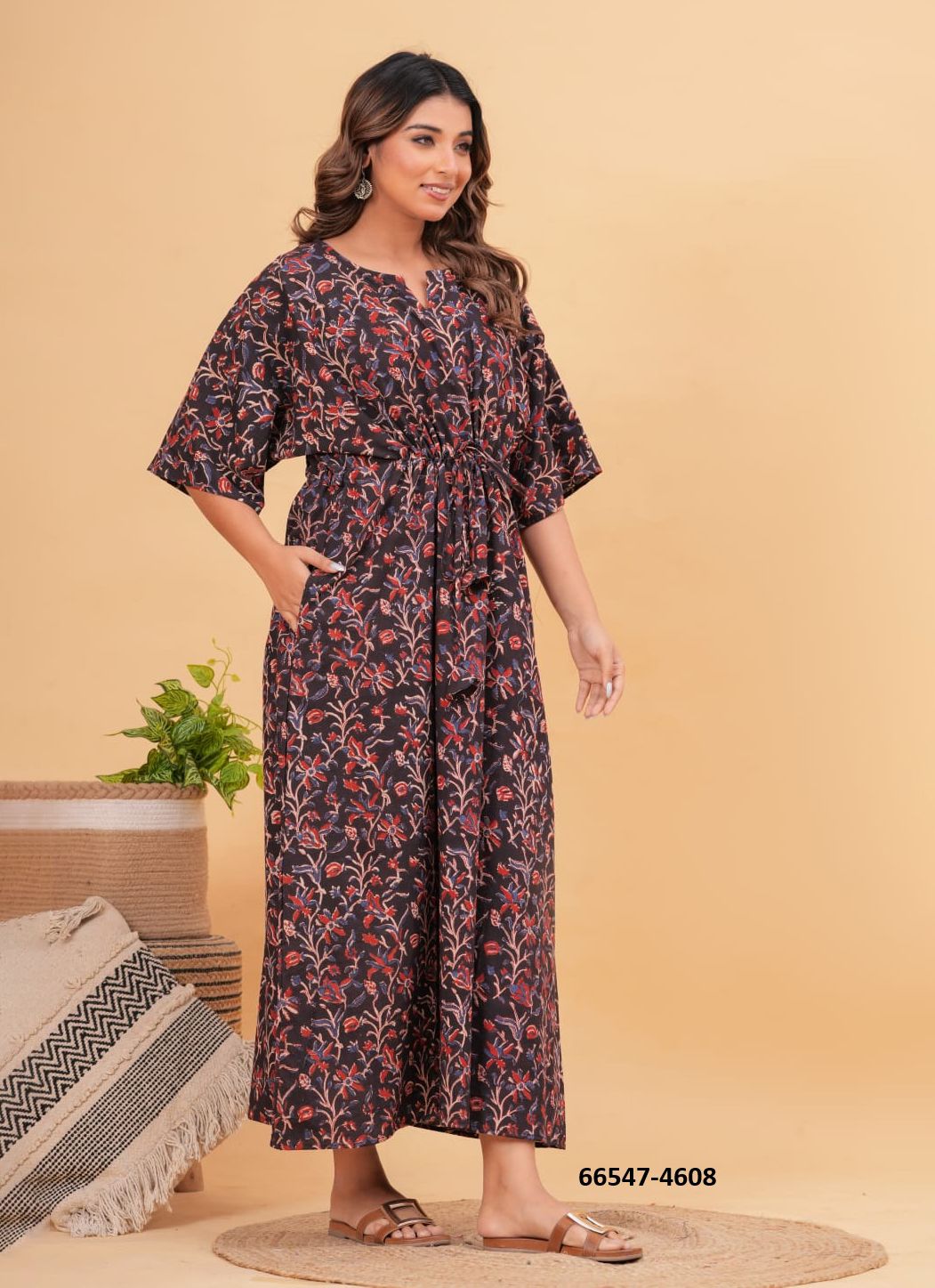 SUMMER UNIQUE PLUS-SIZE KAFTANS - Catalog # 66547 (Set of 51 Kaftans / Ponchos) SUMMER UNIQUE PLUS-SIZE KAFTANS - Catalog # 66547 (Set of 51 Kaftans / Ponchos)