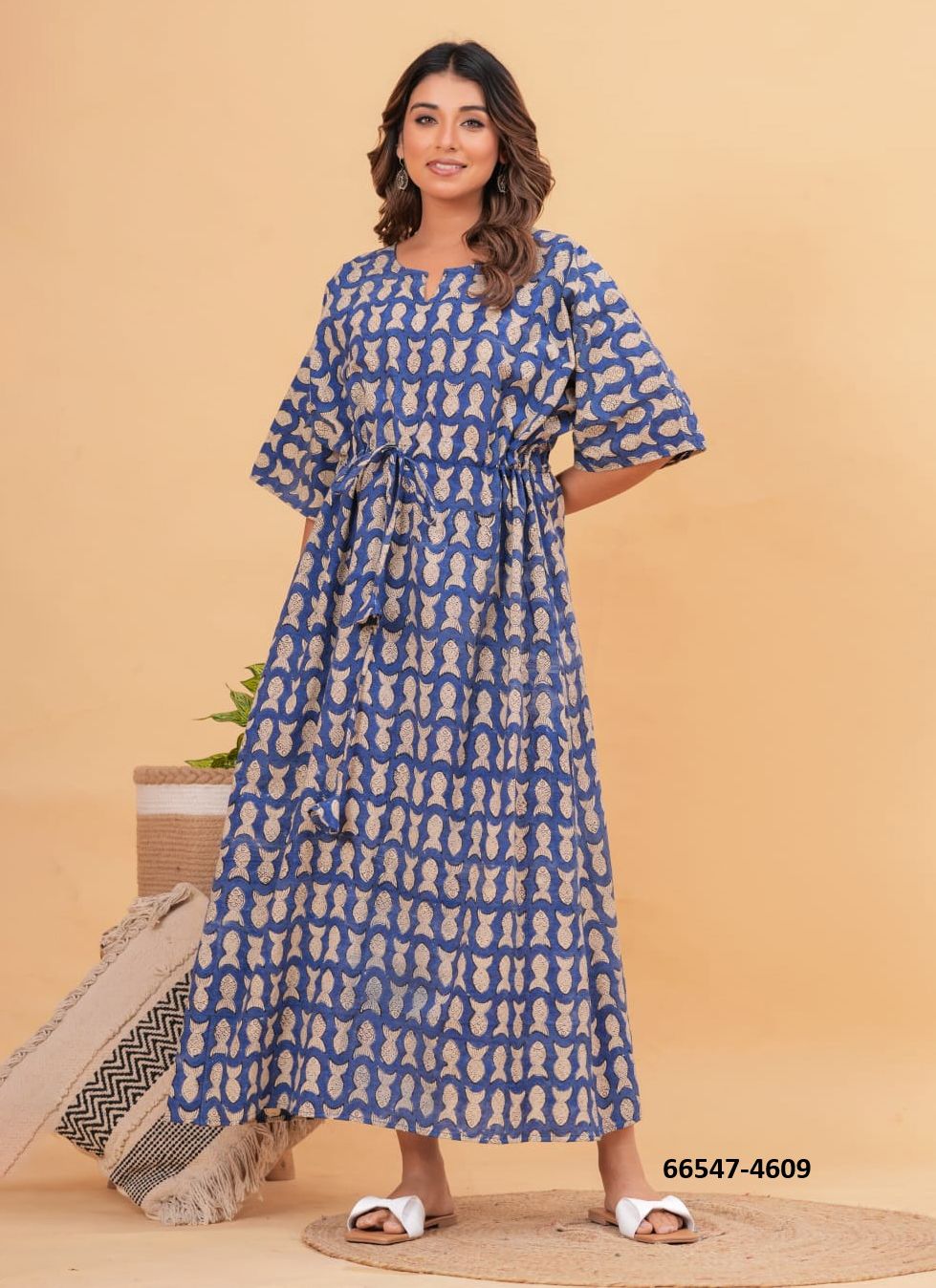 SUMMER UNIQUE PLUS-SIZE KAFTANS - Catalog # 66547 (Set of 51 Kaftans / Ponchos) SUMMER UNIQUE PLUS-SIZE KAFTANS - Catalog # 66547 (Set of 51 Kaftans / Ponchos)