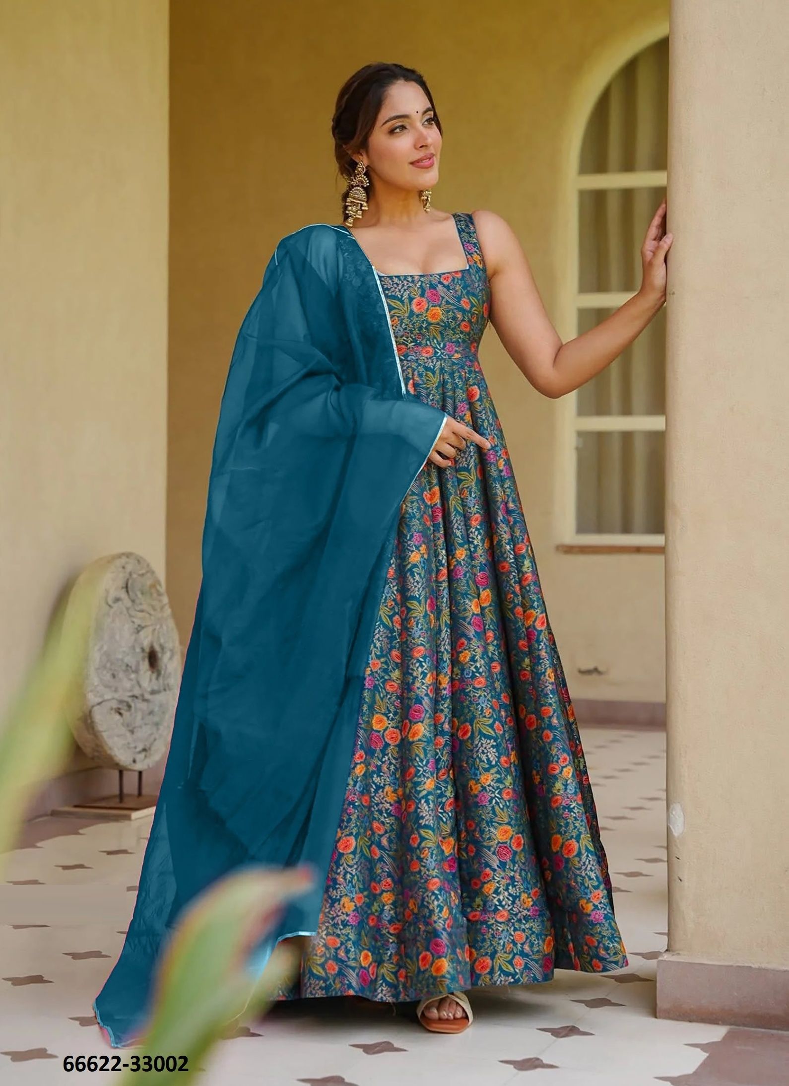 LUCAYA 33 - Catalog # 66622 (Set of 5 Readymade Gowns)