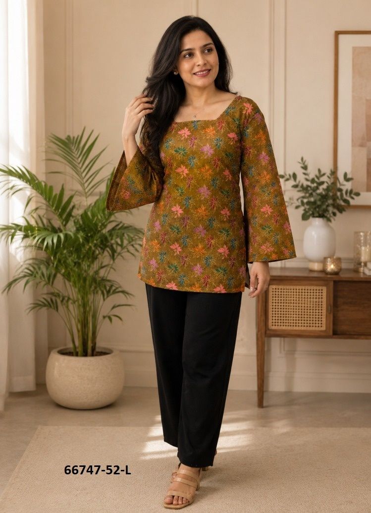 TUNICS STYLE - Catalog # 66747 (Set of 12 Readymade Women's Kurtis / Tops) TUNICS STYLE - Catalog # 66747 (Set of 12 Readymade Women's Kurtis / Tops)