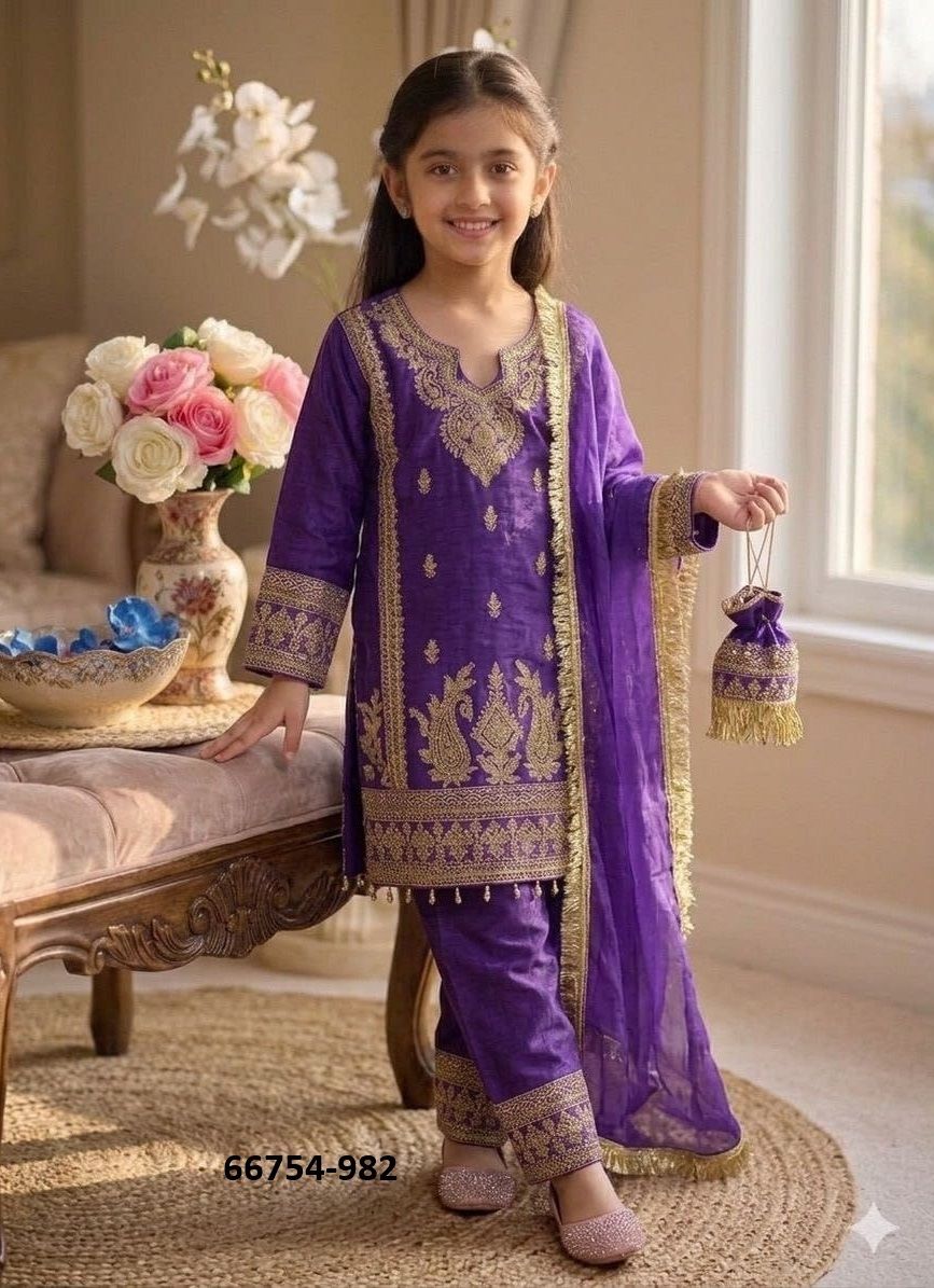 KIDS DESIGN 981 - Catalog # 66754 (Set of 4 Readymade Salwar Suits) KIDS DESIGN 981 - Catalog # 66754 (Set of 4 Readymade Salwar Suits)
