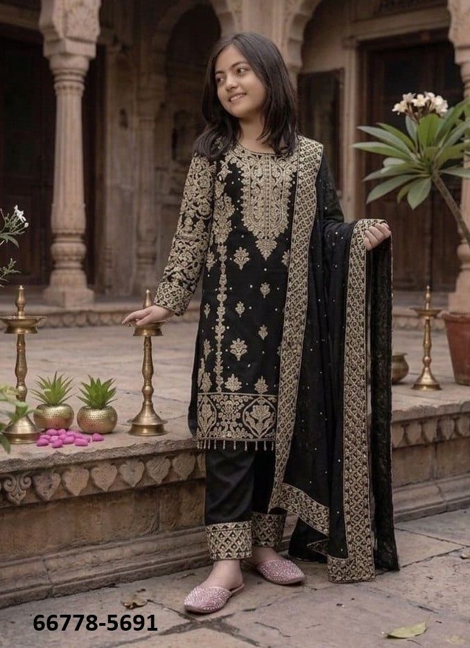 KIDS DESIGN 5691 - Catalog # 66778 (Set of 2 Readymade Salwar Suits) KIDS DESIGN 5691 - Catalog # 66778 (Set of 2 Readymade Salwar Suits)