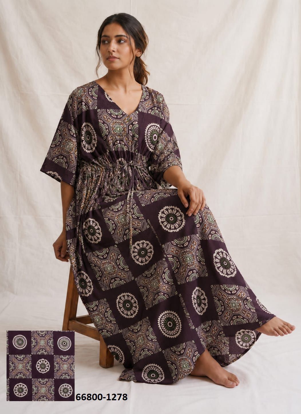 PLUS-SIZE HAND PRINTED COTTONS 3 - Catalog # 66800 (Set of 10 Kaftans / Ponchos) PLUS-SIZE HAND PRINTED COTTONS 3 - Catalog # 66800 (Set of 10 Kaftans / Ponchos)