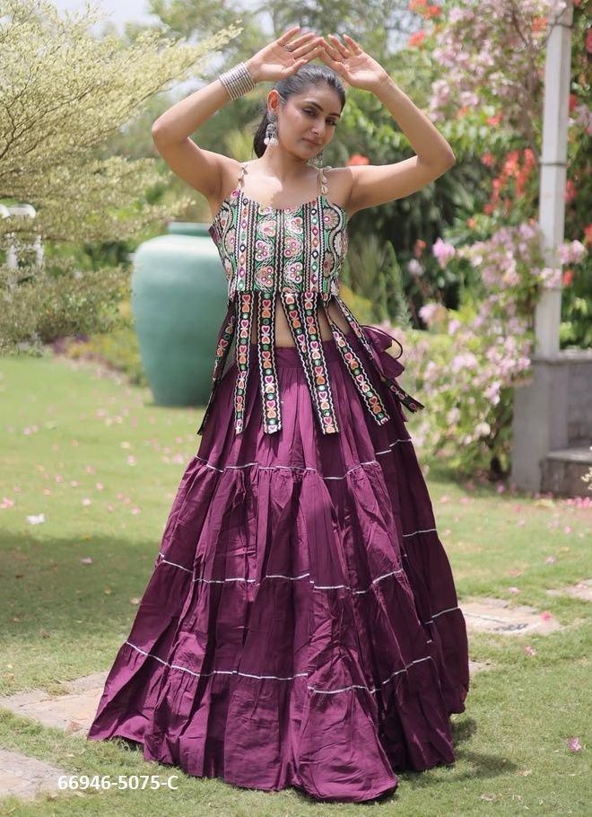 DESIGN 5075 - Catalog # 66946 (Set of 8 Readymade Lehengas) DESIGN 5075 - Catalog # 66946 (Set of 8 Readymade Lehengas)