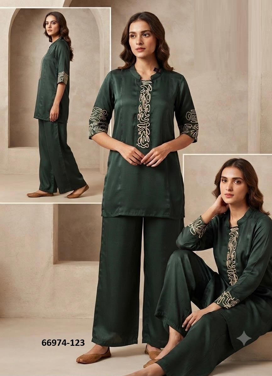 DESIGN 121 - Catalog # 66974 (Set of 4 SIZE-SETS [Tops With Bottoms])