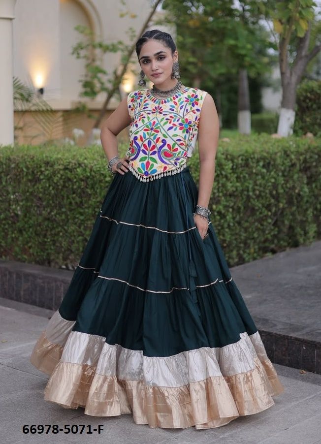 DESIGN 5071 - Catalog # 66978 (Set of 12 Readymade Lehengas) DESIGN 5071 - Catalog # 66978 (Set of 12 Readymade Lehengas)