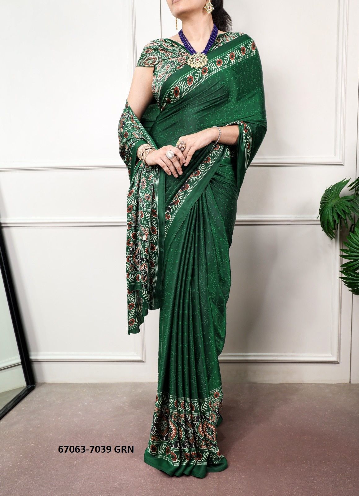 DESIGN 7039 - Catalog # 67063 (Set of 4 Sarees) DESIGN 7039 - Catalog # 67063 (Set of 4 Sarees)